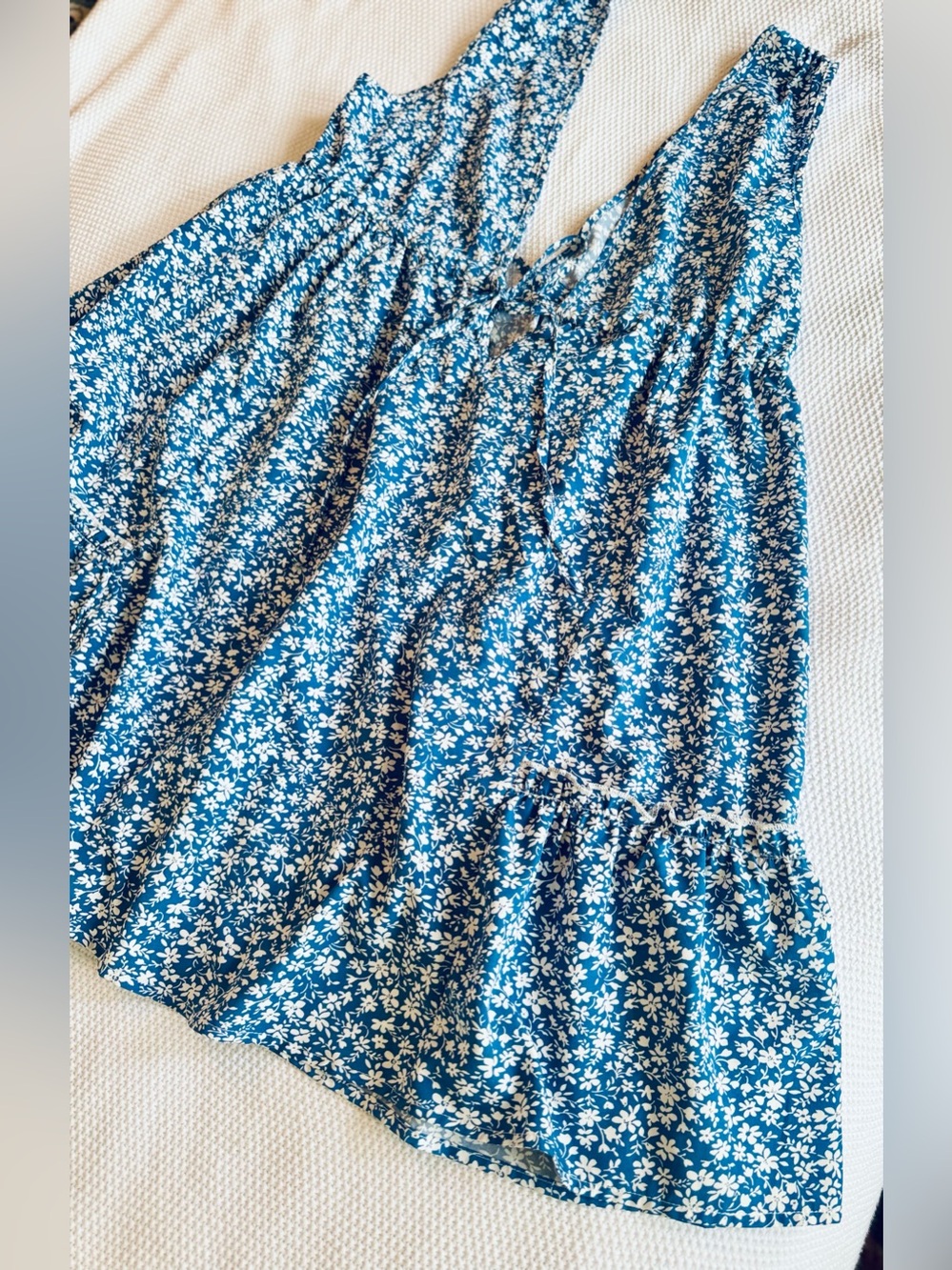 CUPSHE Tiered Ruffle Deep V & Back Blue Floral Tie-Front Sundress Mini Dress - Picture 5 of 14